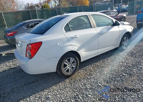 2016 Chevrolet Sonic Lt Auto z USA, uszkodzony, nr VIN 1G1JC5SH5G4128273